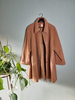 Afbeelding in Gallery-weergave laden, Camel A-lijn wollen coat - L
