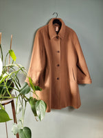 Afbeelding in Gallery-weergave laden, Camel A-lijn wollen coat - L
